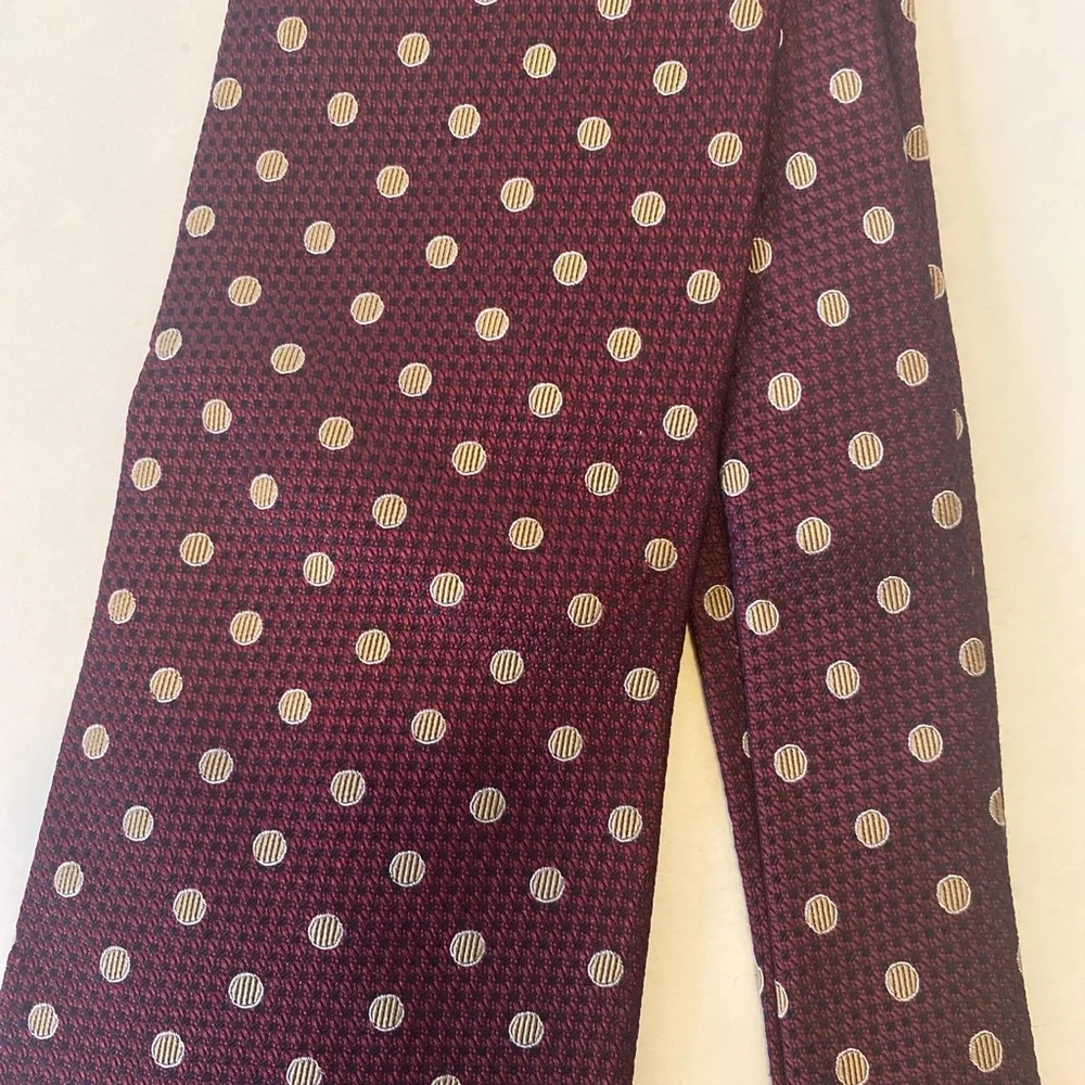 JOS A BANK Burgundy Dot Men’s 100% Silk Neck Tie $45 EUC